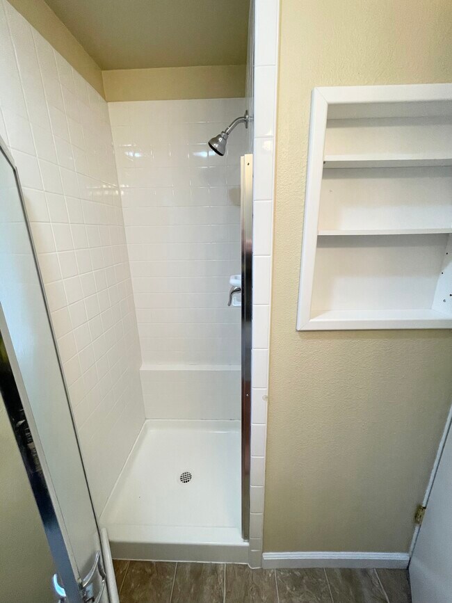 Primary bathroom - 19670 NW Pondosa Ct