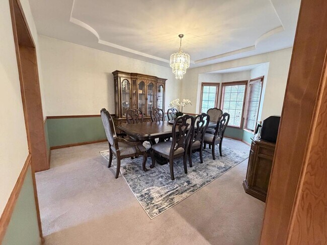 Building Photo - 3823 Sunburst Ln