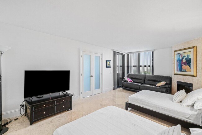 Building Photo - 3610 S Ocean Blvd