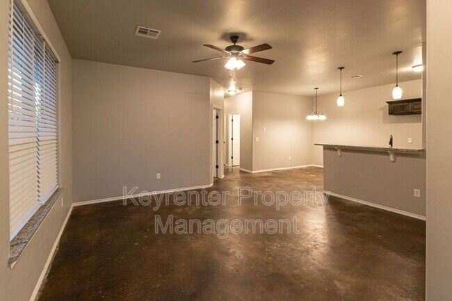 Building Photo - 1754 Eighty-Niner Ter