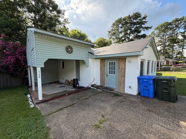Building Photo - 1730 Wellons Dr