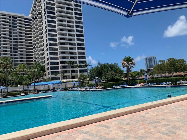 Building Photo - 600 Three Islands Boulevard
