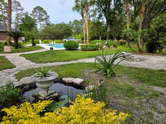 Building Photo - Peaceful paradise