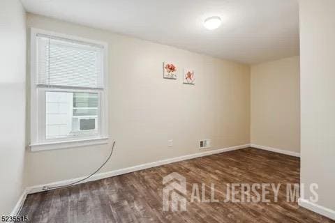 Building Photo - 272 Comstock St