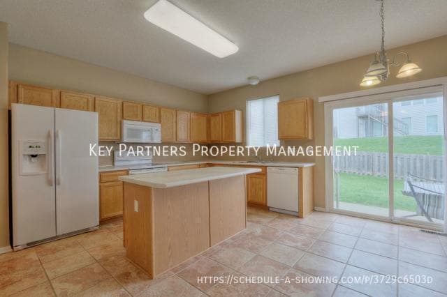 Building Photo - 7828 N Lister Ave