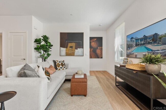 Building Photo - 5015 Avenida Lugano