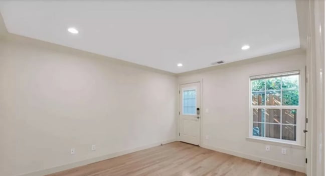 Building Photo - Spacious 4 Bed, 4 Bath Executive Home on Peaceful Cul-de-Sac!