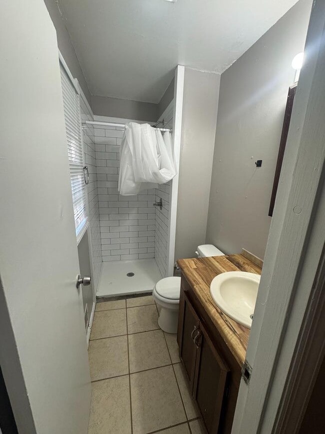 Building Photo - 115 Bay Valley Dr SW