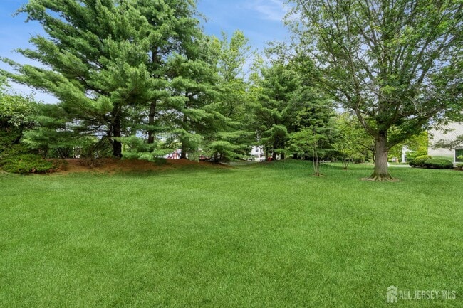 Building Photo - 391 Danbury Ln