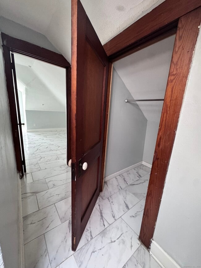 Building Photo - 62 Marne St