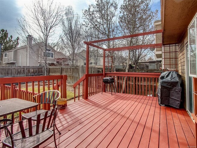 Building Photo - Spacious College Hills Home - 3 Bed, 3 Bath
