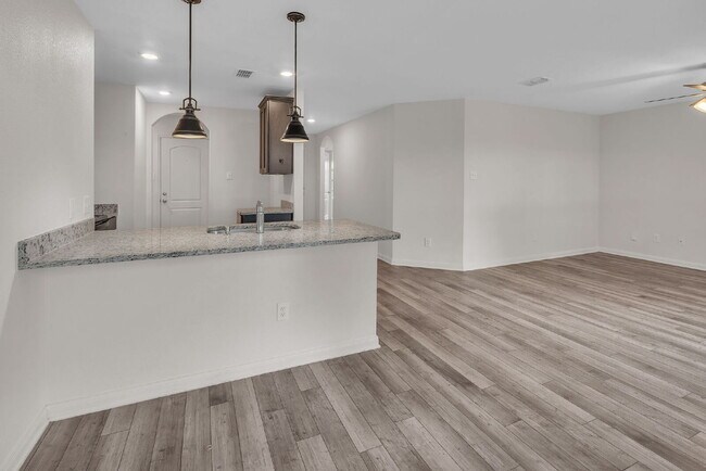 Building Photo - 4536 Skipador Dr
