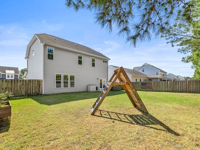 Building Photo - Neighborhoods of Holly Ridge