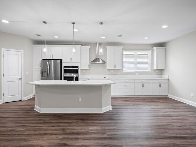Building Photo - 4 bedroom, 3 bath home in Grand Landings G...