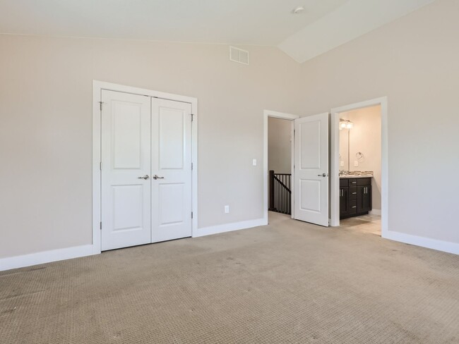 Building Photo - COMING IN  May!!!!!!  Spacious 4 Bedroom, ...