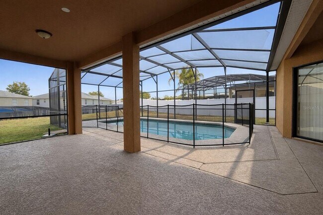 Building Photo - 540 Coventry Rd