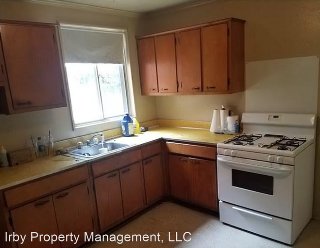 Building Photo - 3 br, 1 bath House - 460 Seabreeze Road East