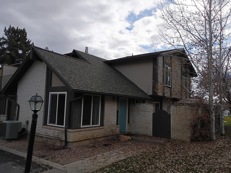 Primary Photo - 3477 Brookside Dr