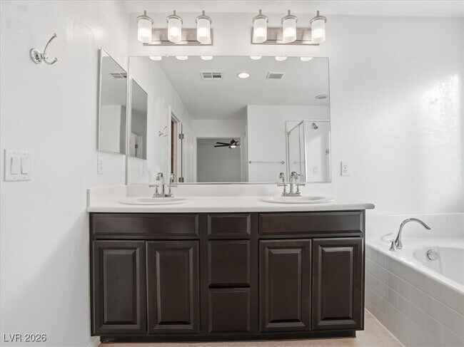 Building Photo - 9333 W Pearblossom Sky Ave