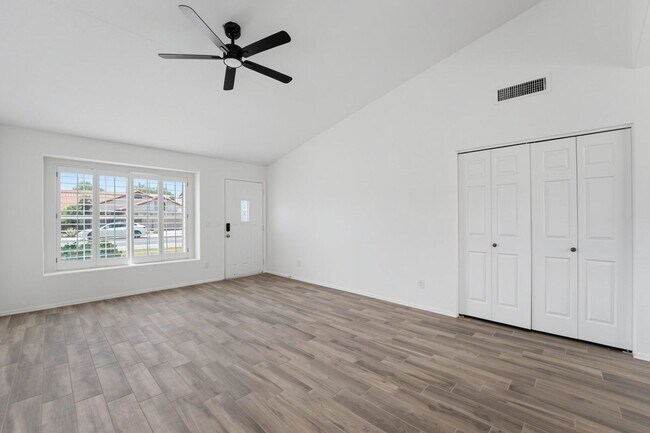 Building Photo - 7842 W Boca Raton Rd