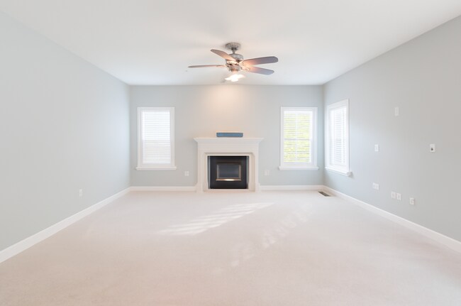 Building Photo - 3164 Lawrin Ct