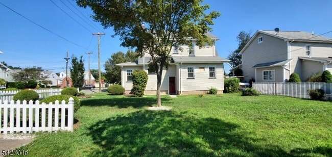 Building Photo - 54 Park Ave