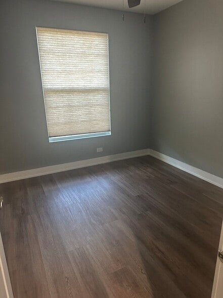 Building Photo - 10201 Mulberry Ln