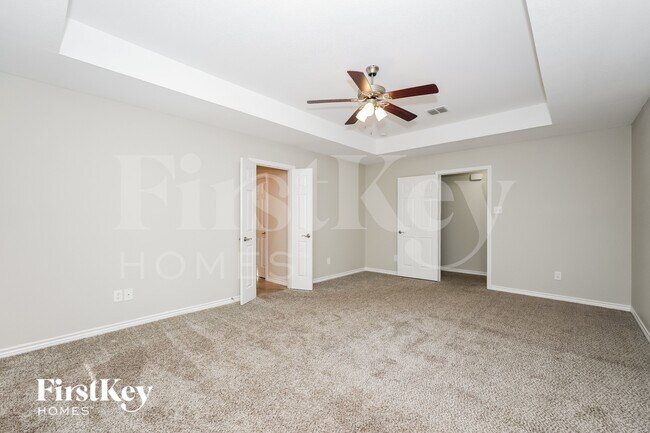 Building Photo - 146 Springtree St