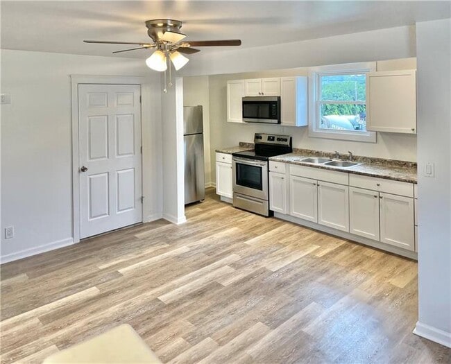 Building Photo - 860 Pennsylvania Ave