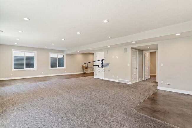 Building Photo - 378 Clark Cir