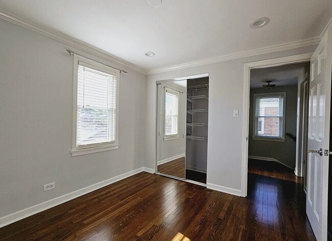 Building Photo - Upscale Living at Its Finest