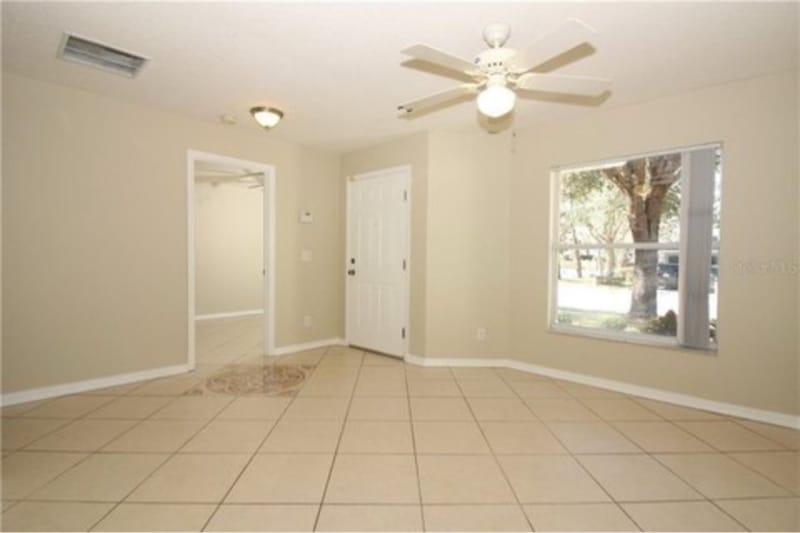 Building Photo - 305 Garden Oak Ct