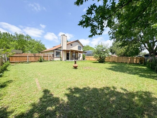 Building Photo - 11701 Hidden Quail Dr