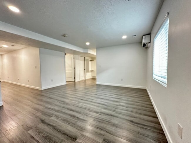 Building Photo - Great Lehi Home Now Available!