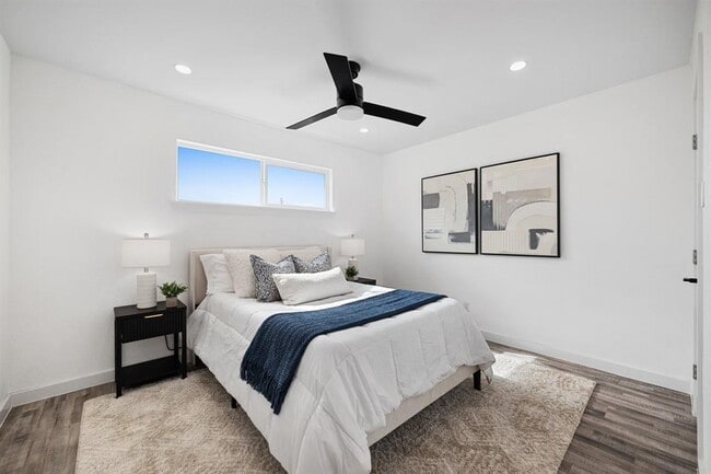 Building Photo - 5911 Sheridan Ave