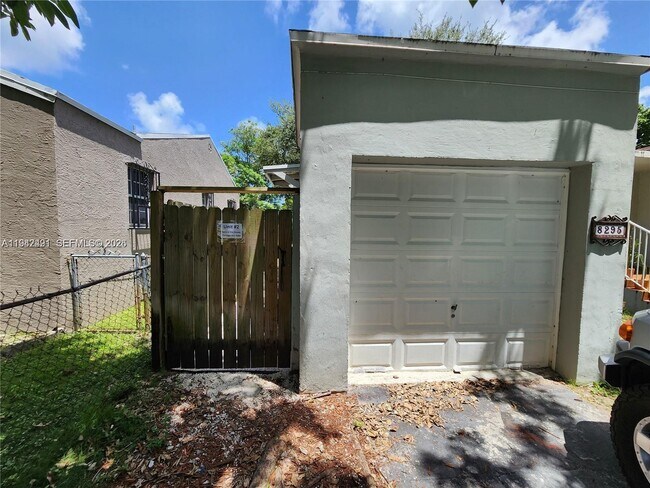 Building Photo - 8295 NE 3rd Ave