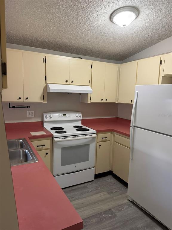 Building Photo - 9601 Shalimar Ct