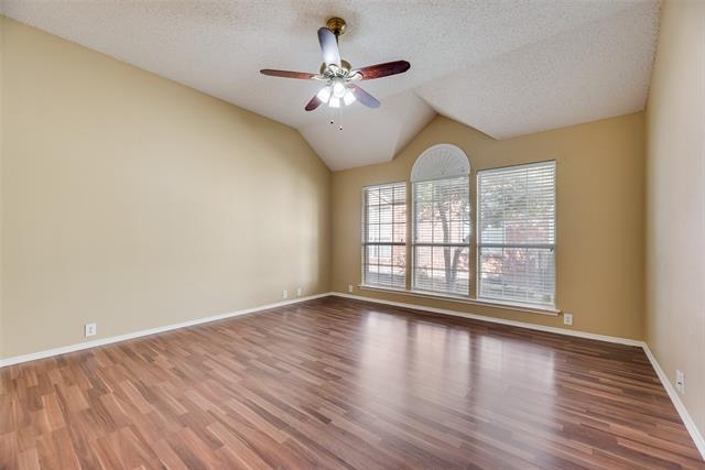 Building Photo - 10519 Camelot Dr