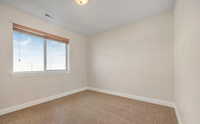 Building Photo - *$200 OFF FIRST MONTH RENT! | BEAUTIFUL 3 bed, 2 bath home in the desirable Summerfield Subdivision