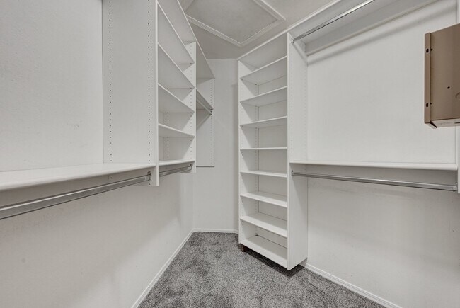 Building Photo - $1,895.00 - 2 Bedrooms, 2 Bathrooms, Apart...