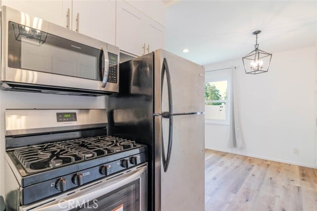 Building Photo - 15243 Valleyheart Dr