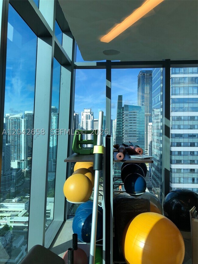 Building Photo - 1451 Brickell Ave