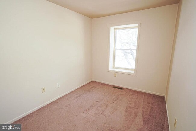 Building Photo - 738 Hemlock St