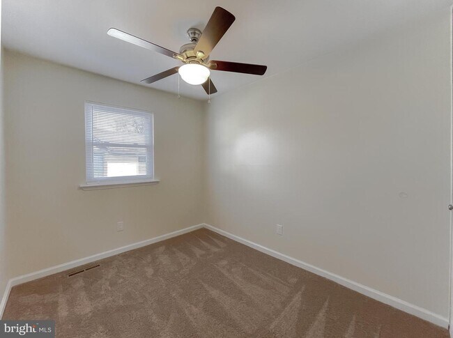 Building Photo - 11859 Oak Manor Dr