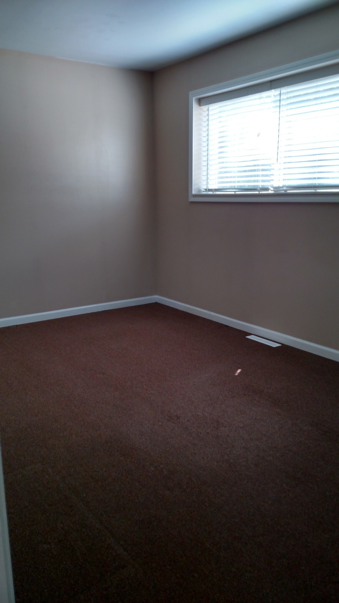 Carpeted bedroom - 1319 Argo Ln