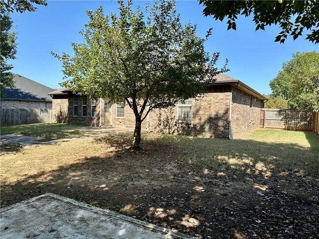 Building Photo - 4989 W Homespun Dr