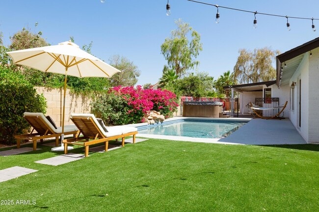 Building Photo - 5226 E Kathleen Rd