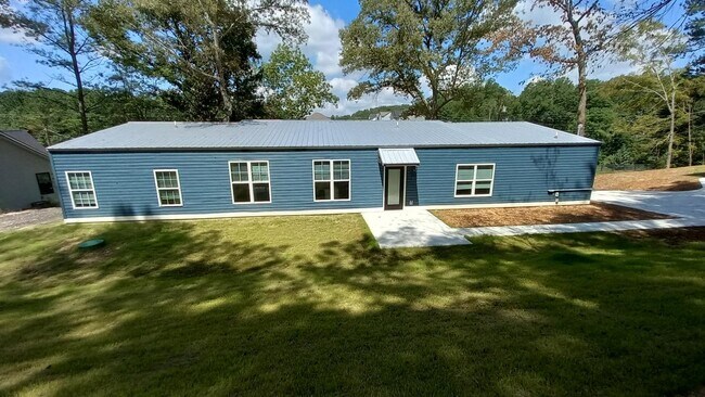 Building Photo - 1089 Long Hollow Rd