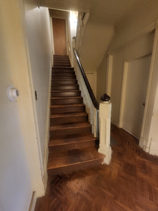 Building Photo - 816 W William St