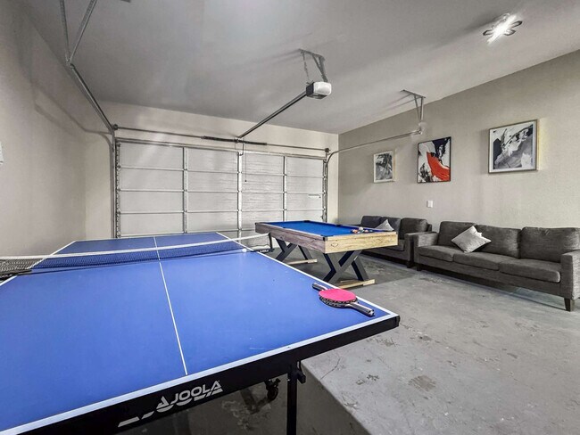 Building Photo - 2408 Pennsylvania Ave